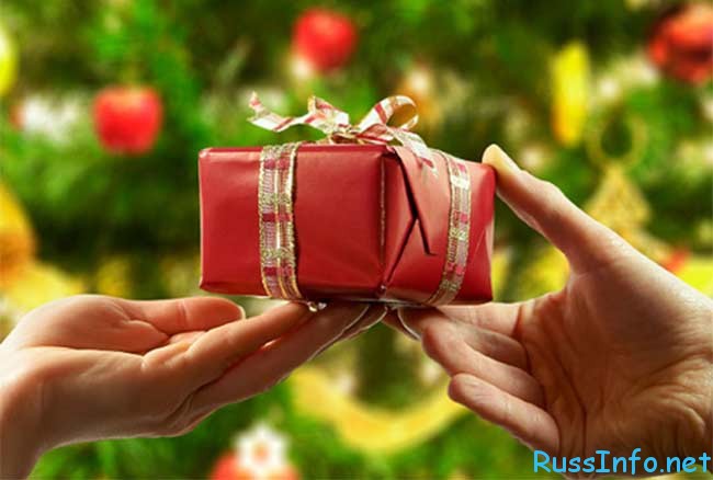 Какие подарки нельзя дарить на Новый 2018 год Петуха Какие подарки нельзя дарить на Новый 2018 год Петуха