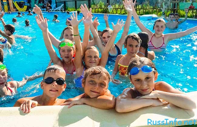 школьные летние каникулы 2020 в России