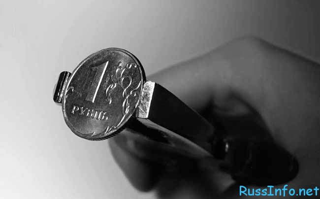  чем грозит девальвация рубля обычным гражданам