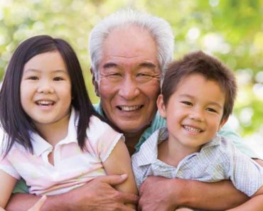 внуки с дедушкой