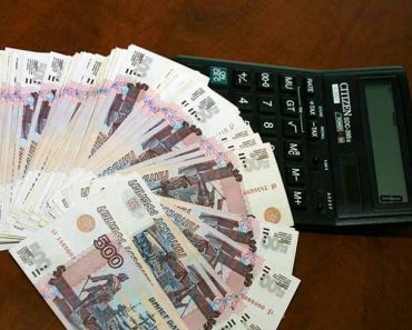 деньги и калькулятор