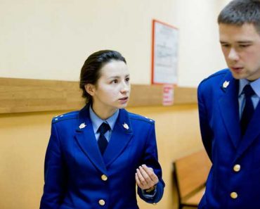 Прокуроры – представители судебного аппарата Российской Федерации