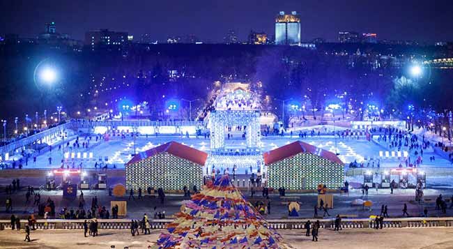 Каток в Москве в парке Горького